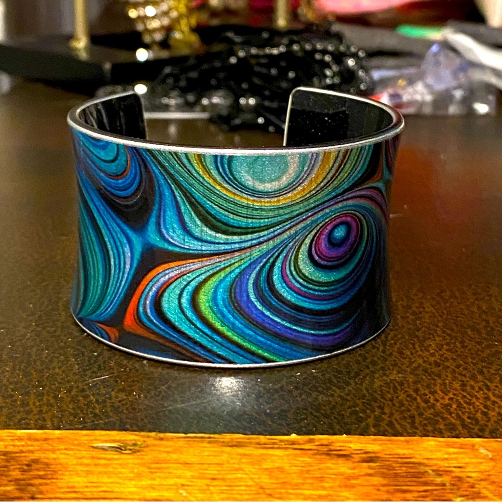BUNDLE SALE 5/$25! Funky wide cuff,black lucite/multicolor metallic swirl - Picture 2 of 11